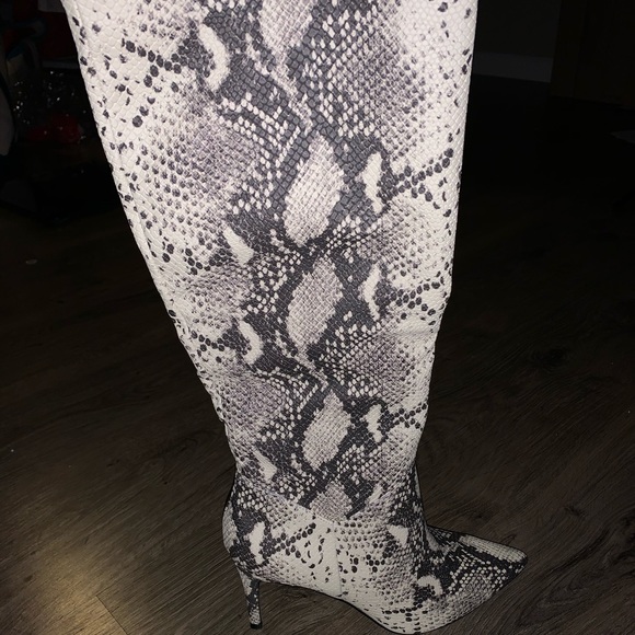 Steve Madden Shoes - Steve Madden KINGA Boot. Sz 9